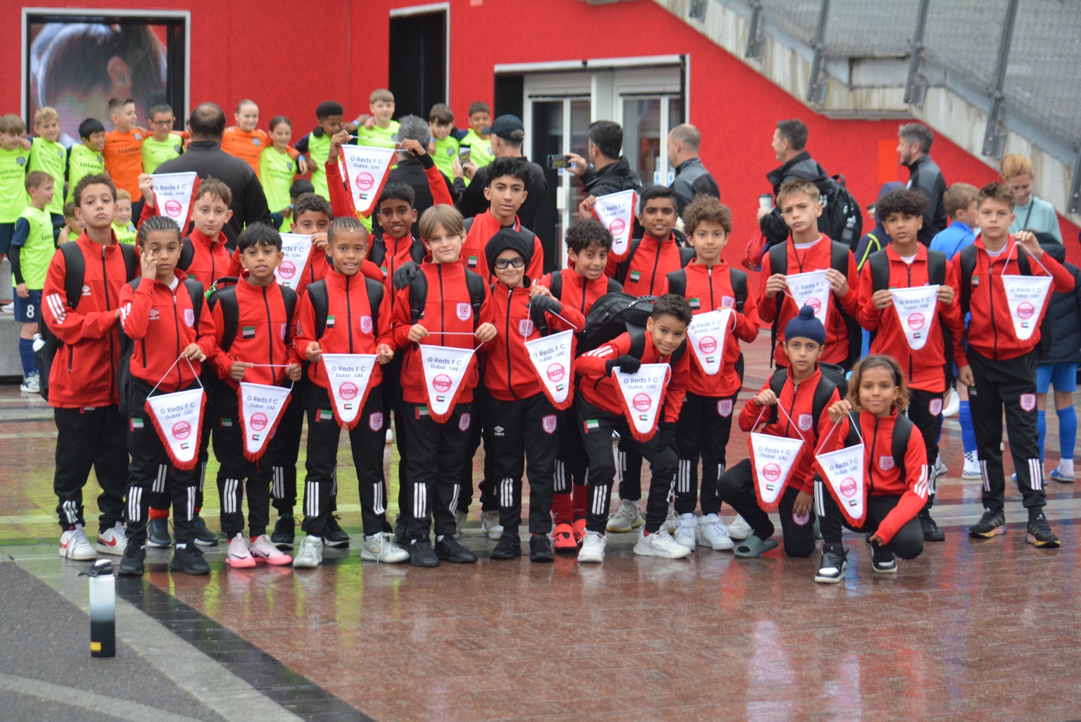One club, one family